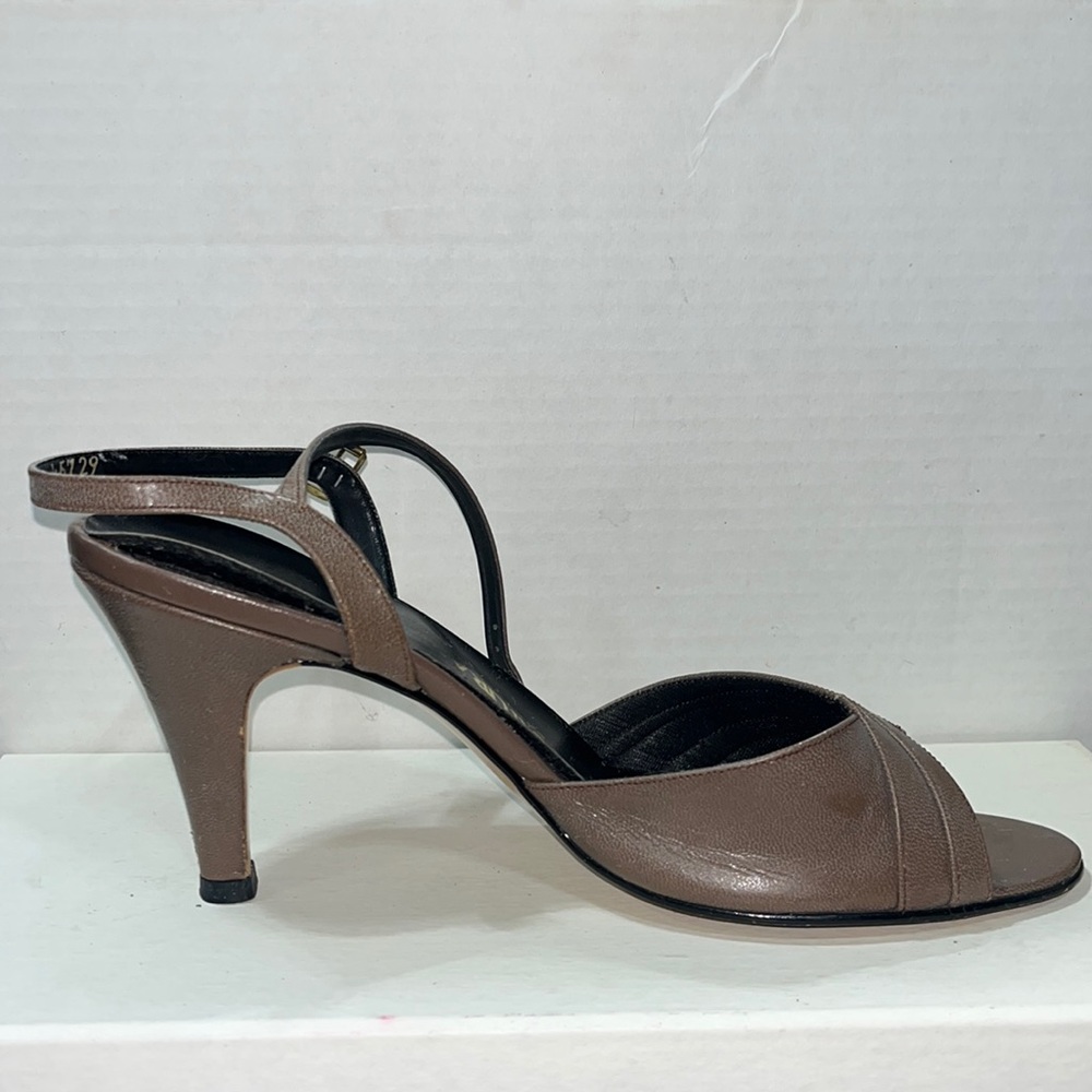 Brown Naturlaizer heals